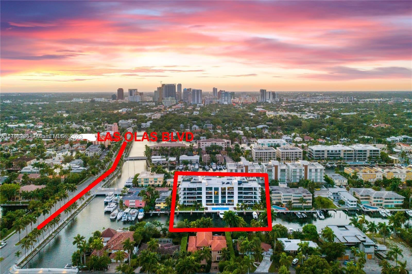 AQUALUNA LAS OLAS CONDO - Residential