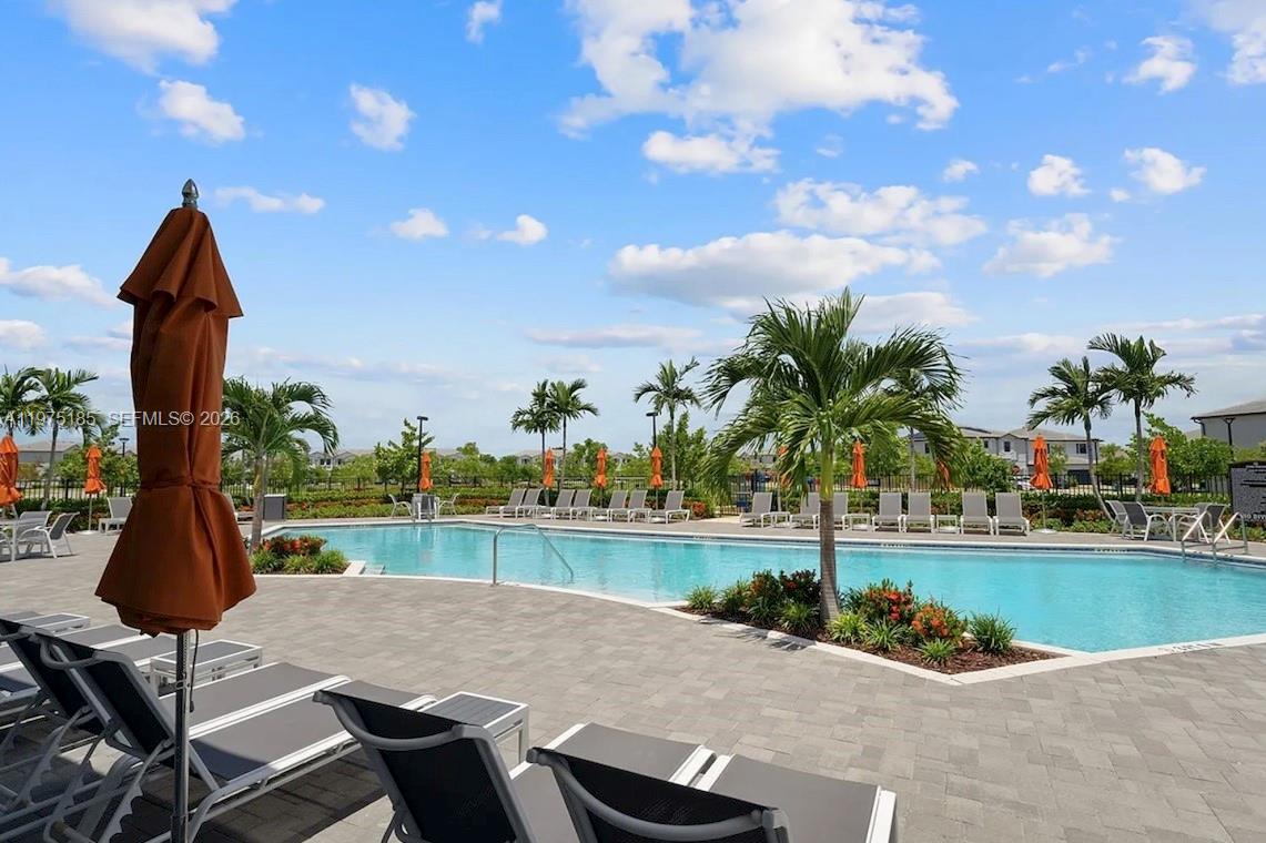 PINE ISLE - Residential