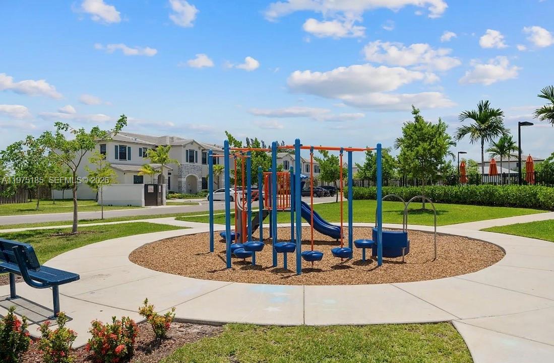 PINE ISLE - Residential