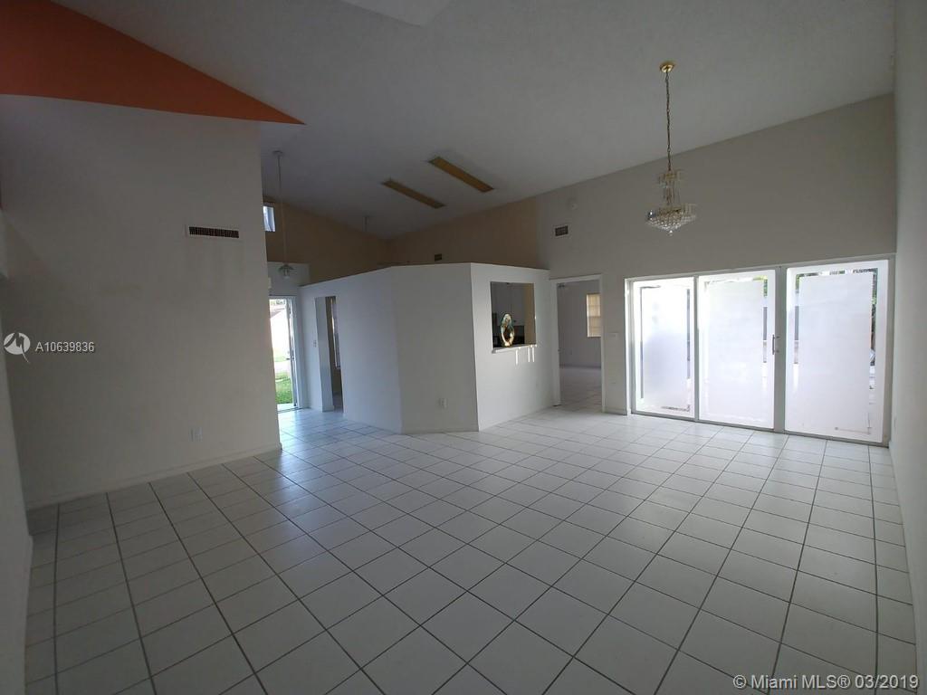 DEERWOOD PART IV - Residential Lease