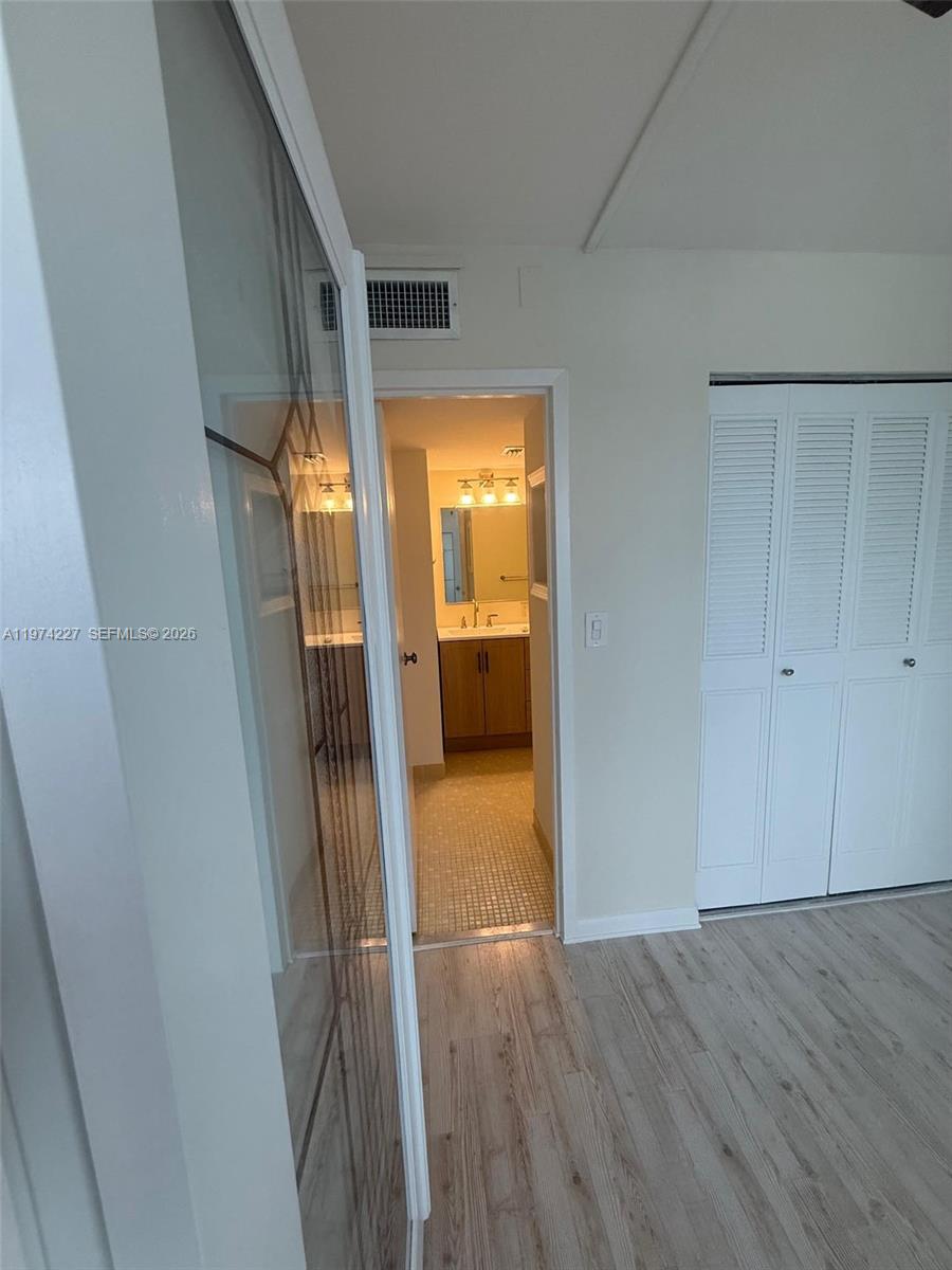 BAYSHORE BATH & TENNIS CLU - Residential