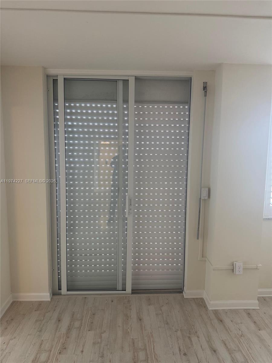 BAYSHORE BATH & TENNIS CLU - Residential