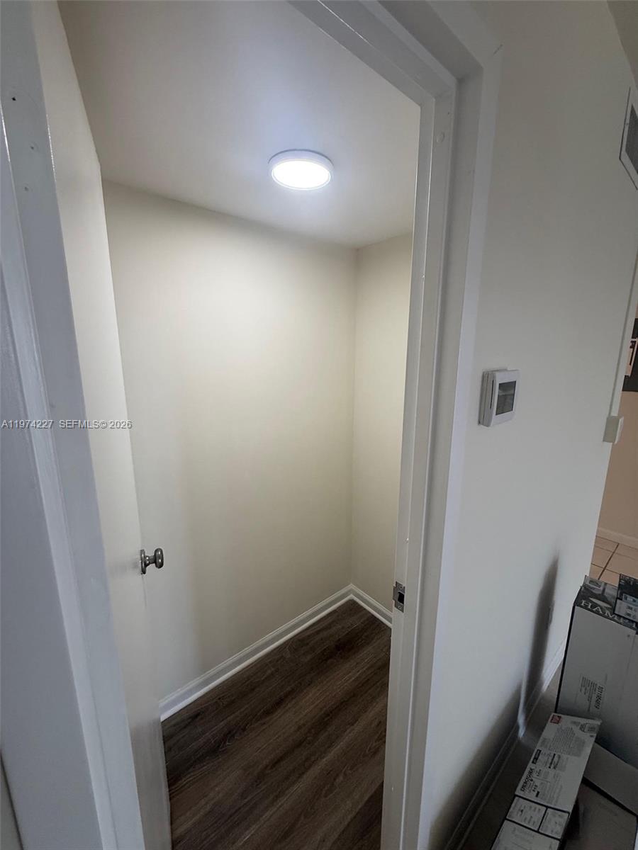 BAYSHORE BATH & TENNIS CLU - Residential