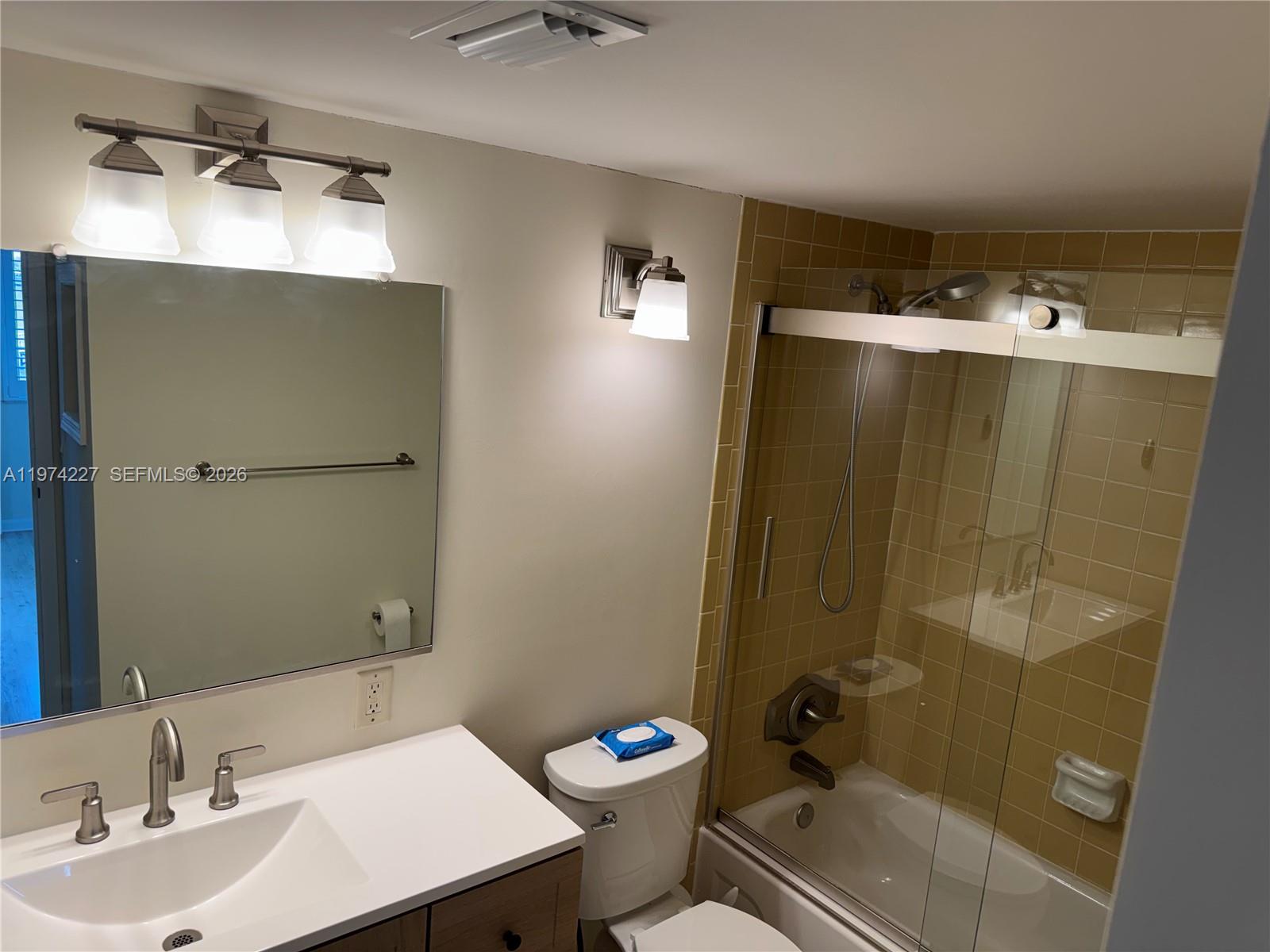 BAYSHORE BATH & TENNIS CLU - Residential