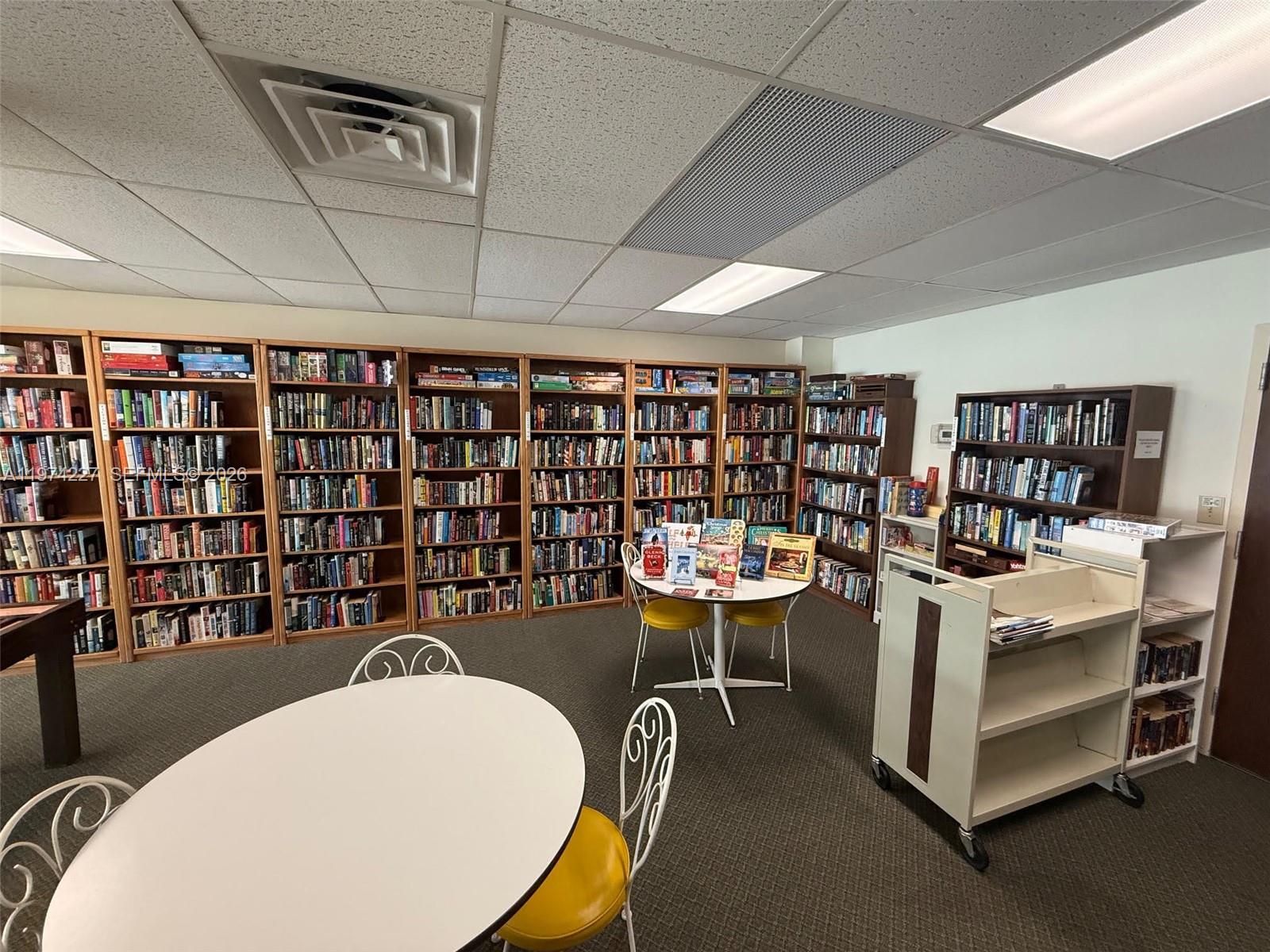 BAYSHORE BATH & TENNIS CLU - Residential