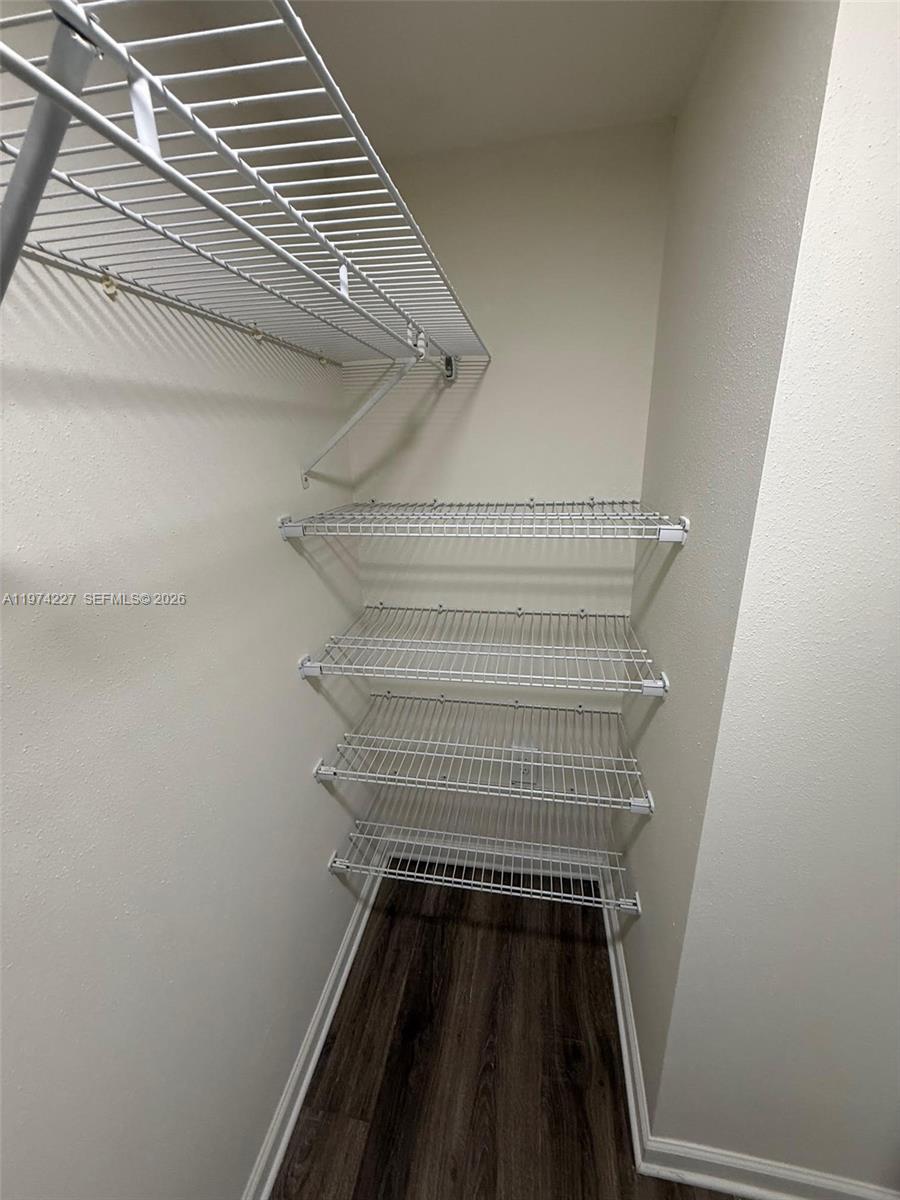 BAYSHORE BATH & TENNIS CLU - Residential