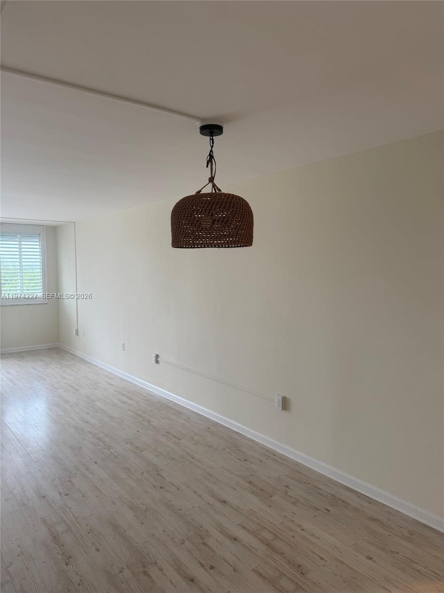 BAYSHORE BATH & TENNIS CLU - Residential