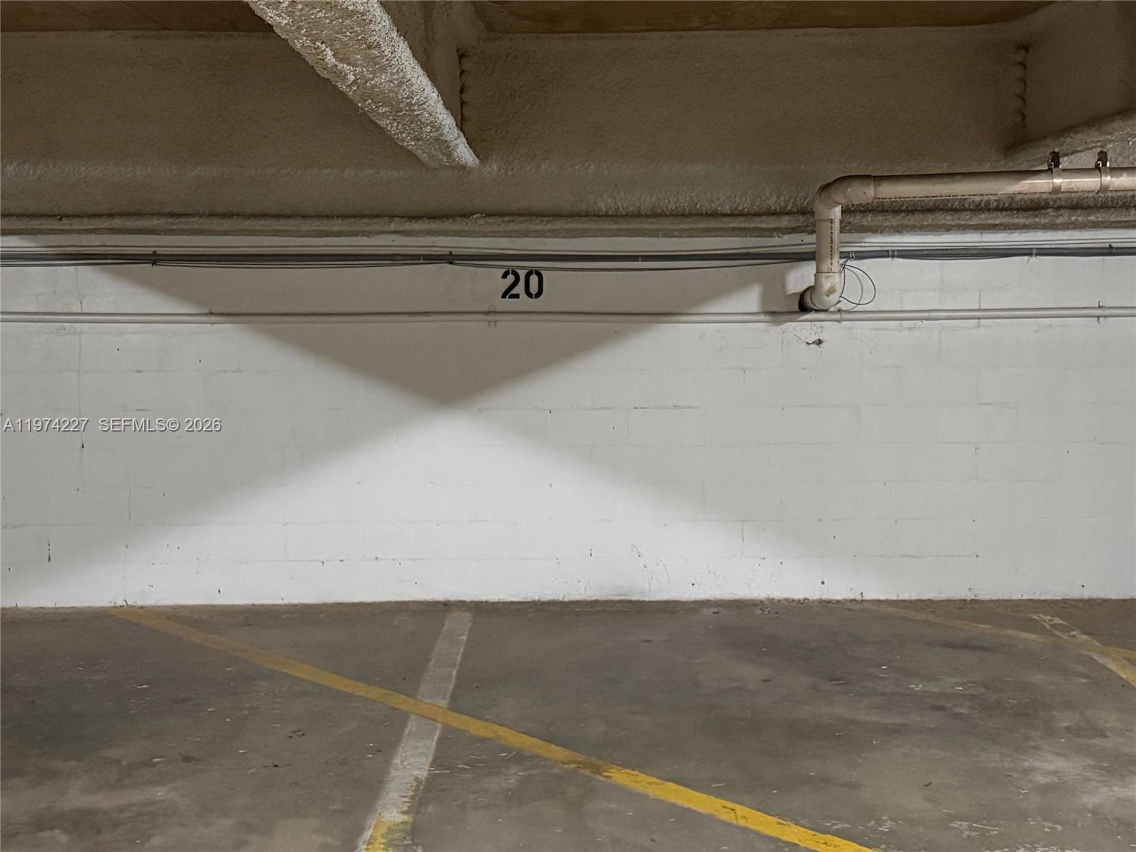 BAYSHORE BATH & TENNIS CLU - Residential