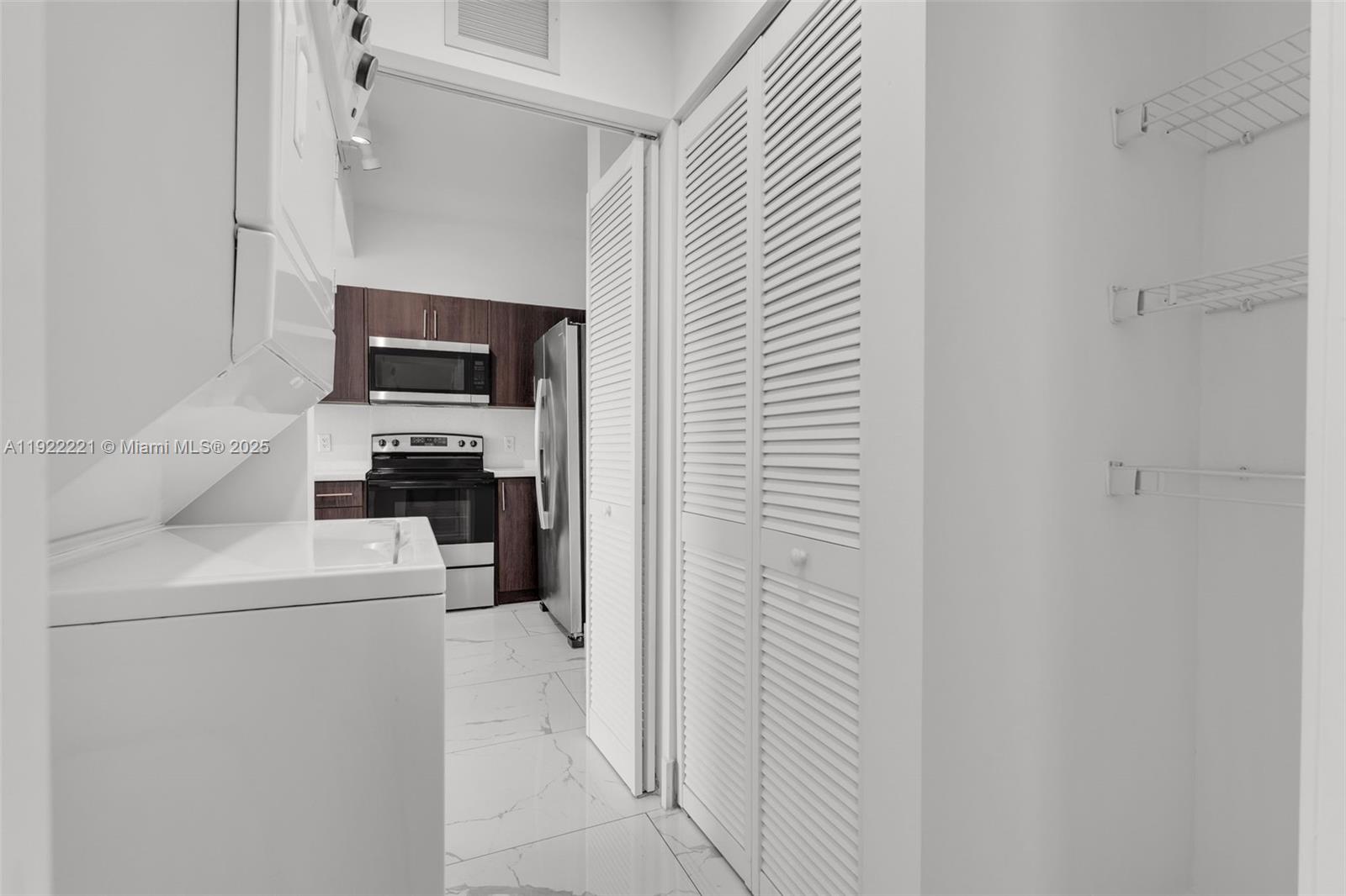 REV PL SEC 2 CC ESTATES - Residential Lease