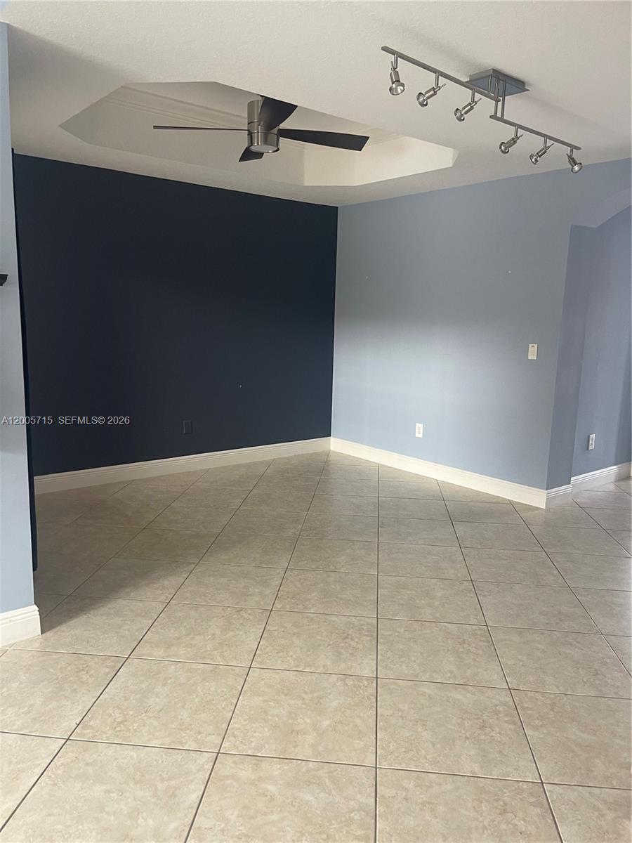 VILLAS AT HARBOR ISLES - Residential Lease