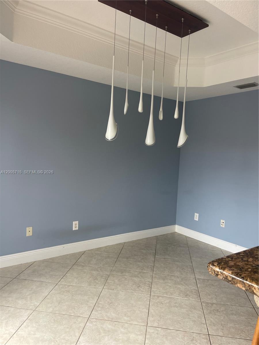 VILLAS AT HARBOR ISLES - Residential Lease