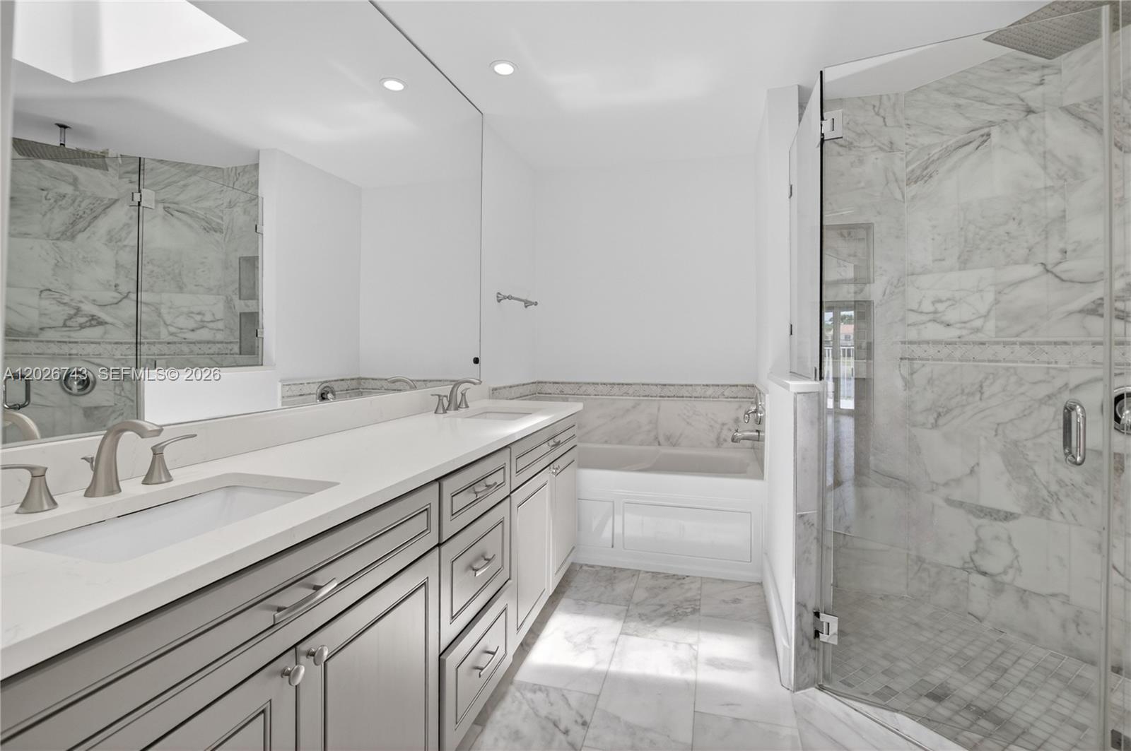 PALMETTO PARK WOODS - Residential