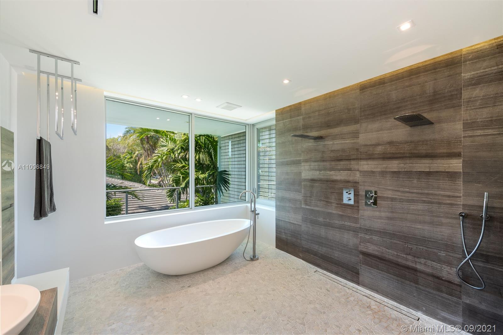 BAY HEIGHTS - Residential