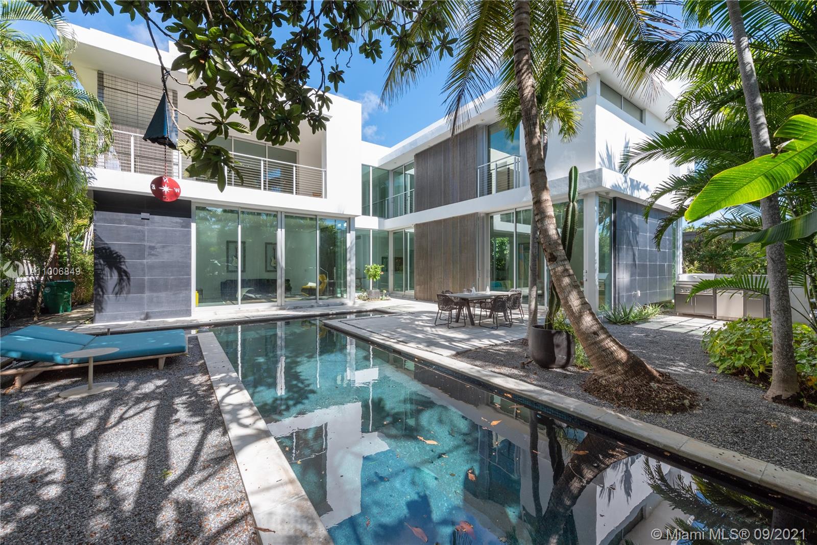 BAY HEIGHTS - Residential