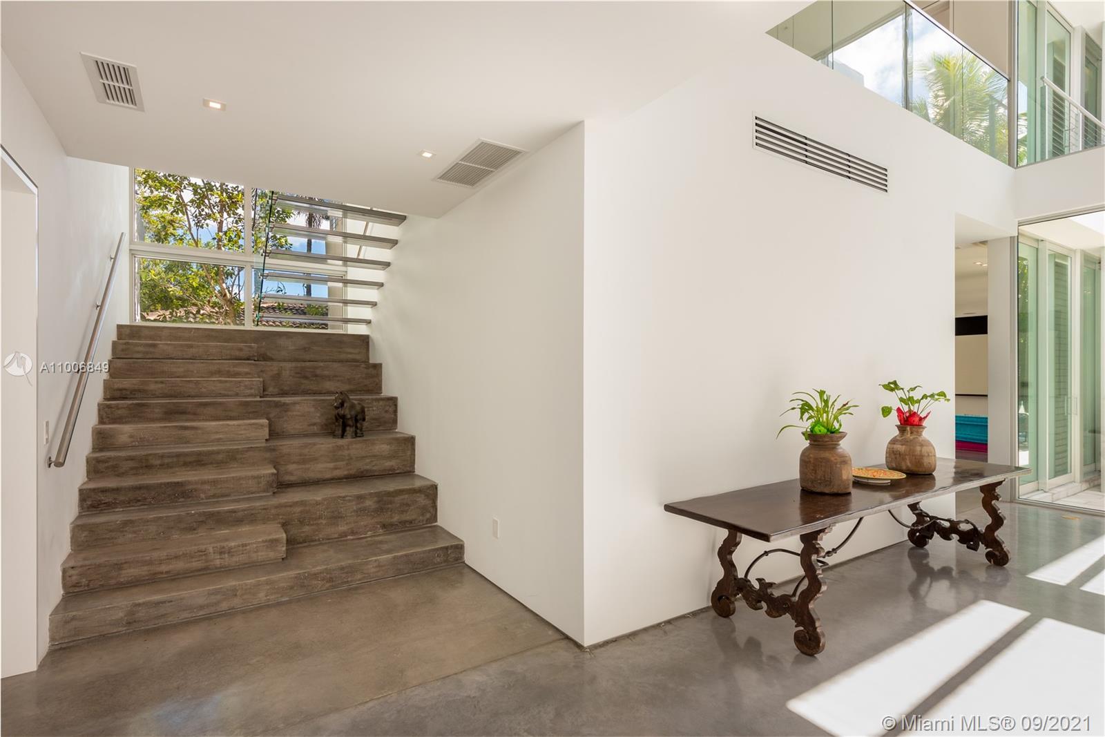 BAY HEIGHTS - Residential