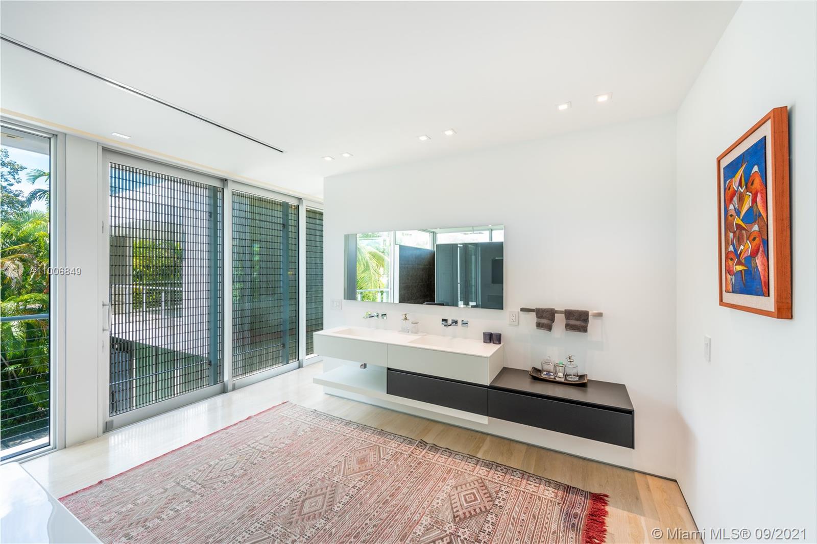 BAY HEIGHTS - Residential