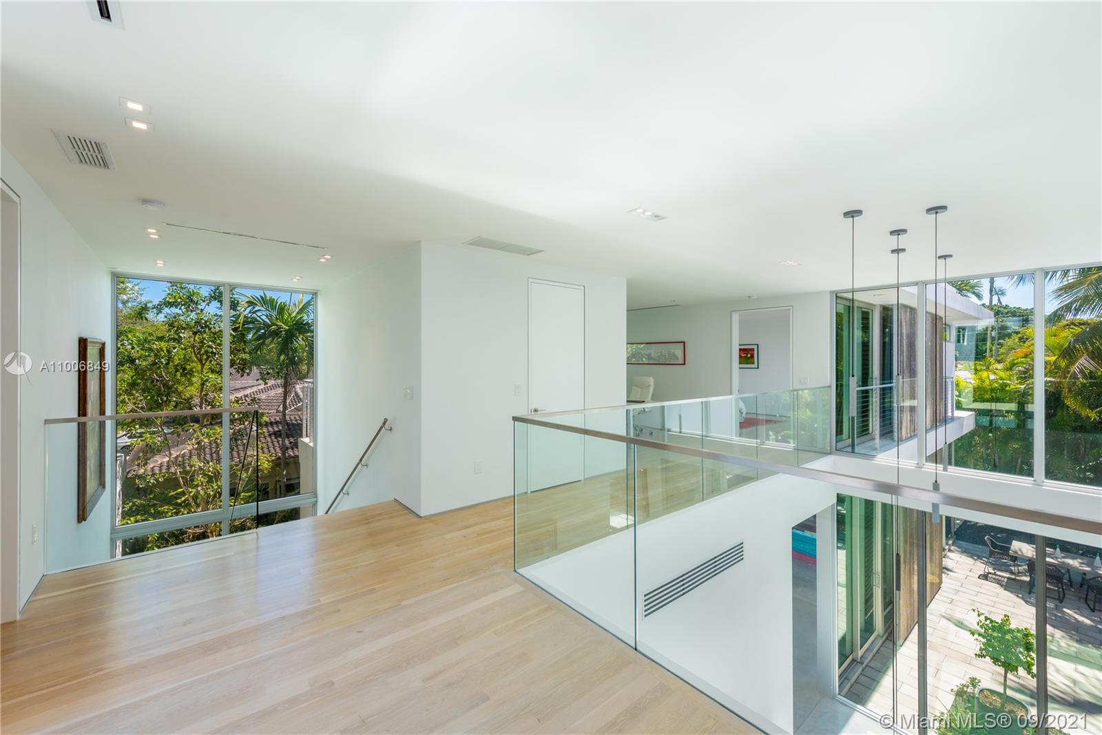 BAY HEIGHTS - Residential