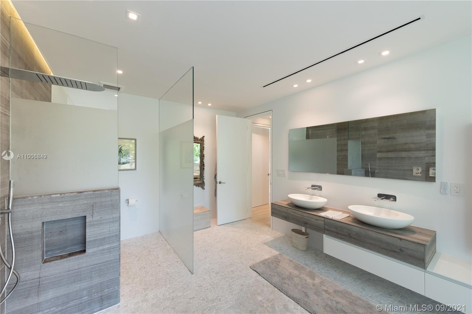 BAY HEIGHTS - Residential