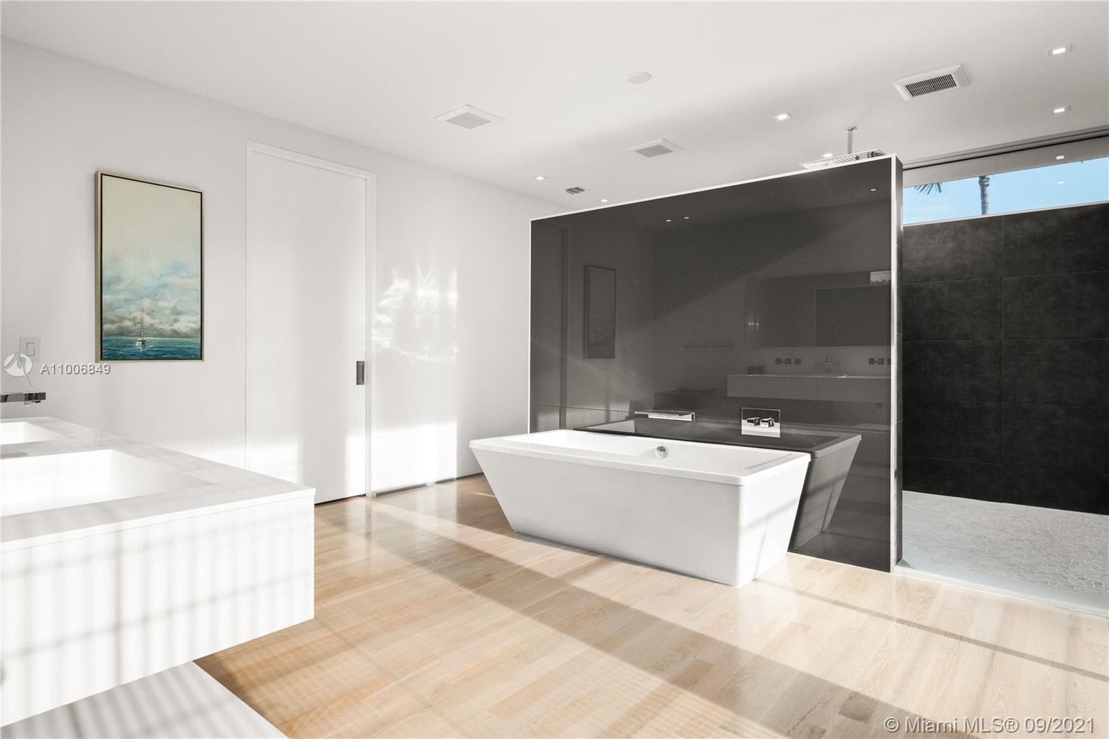 BAY HEIGHTS - Residential