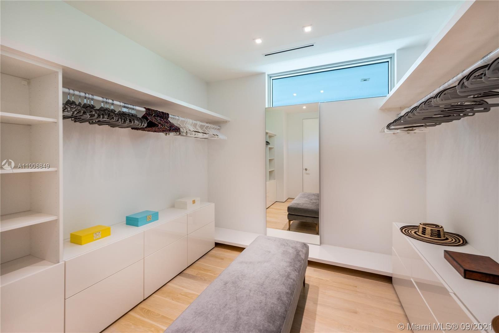 BAY HEIGHTS - Residential