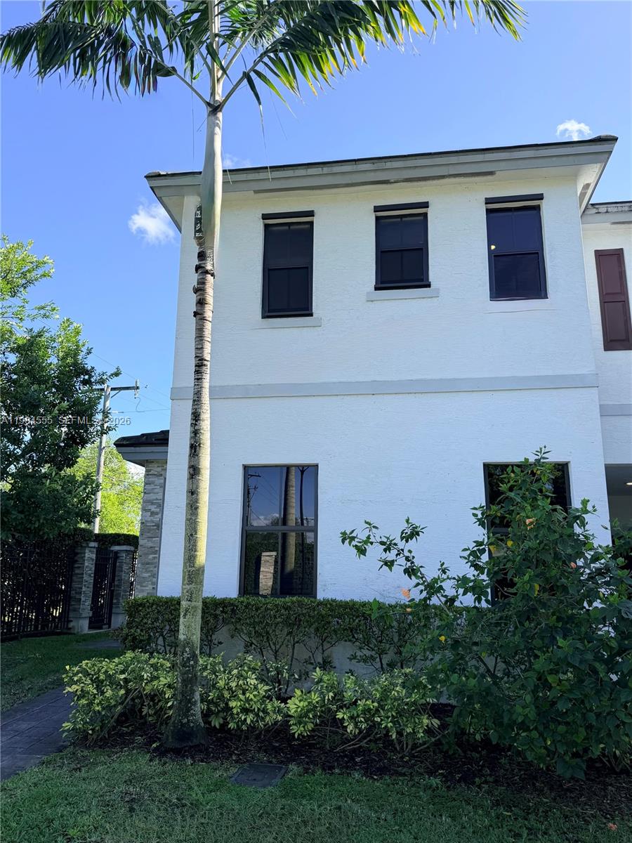 RESERVE AT EDGEWOOD - Residential Lease