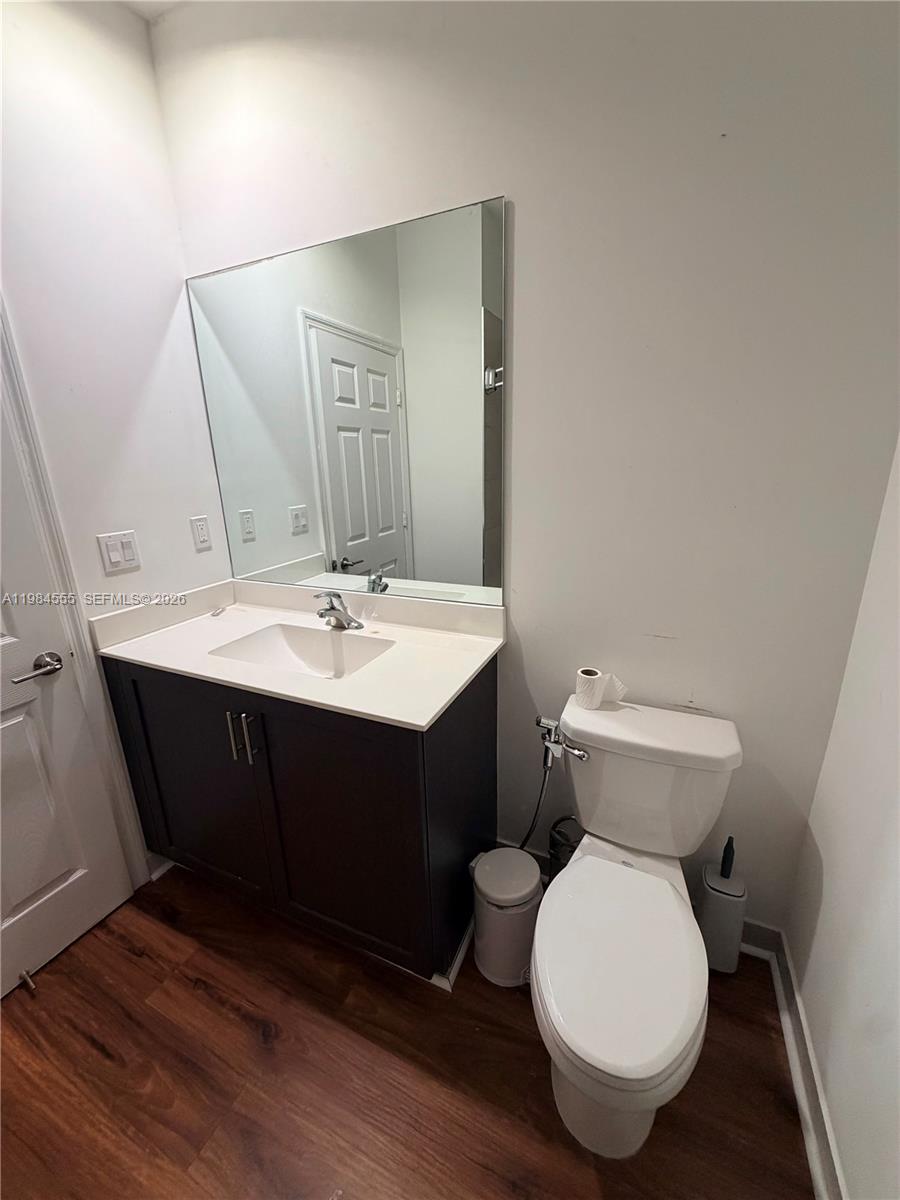 RESERVE AT EDGEWOOD - Residential Lease