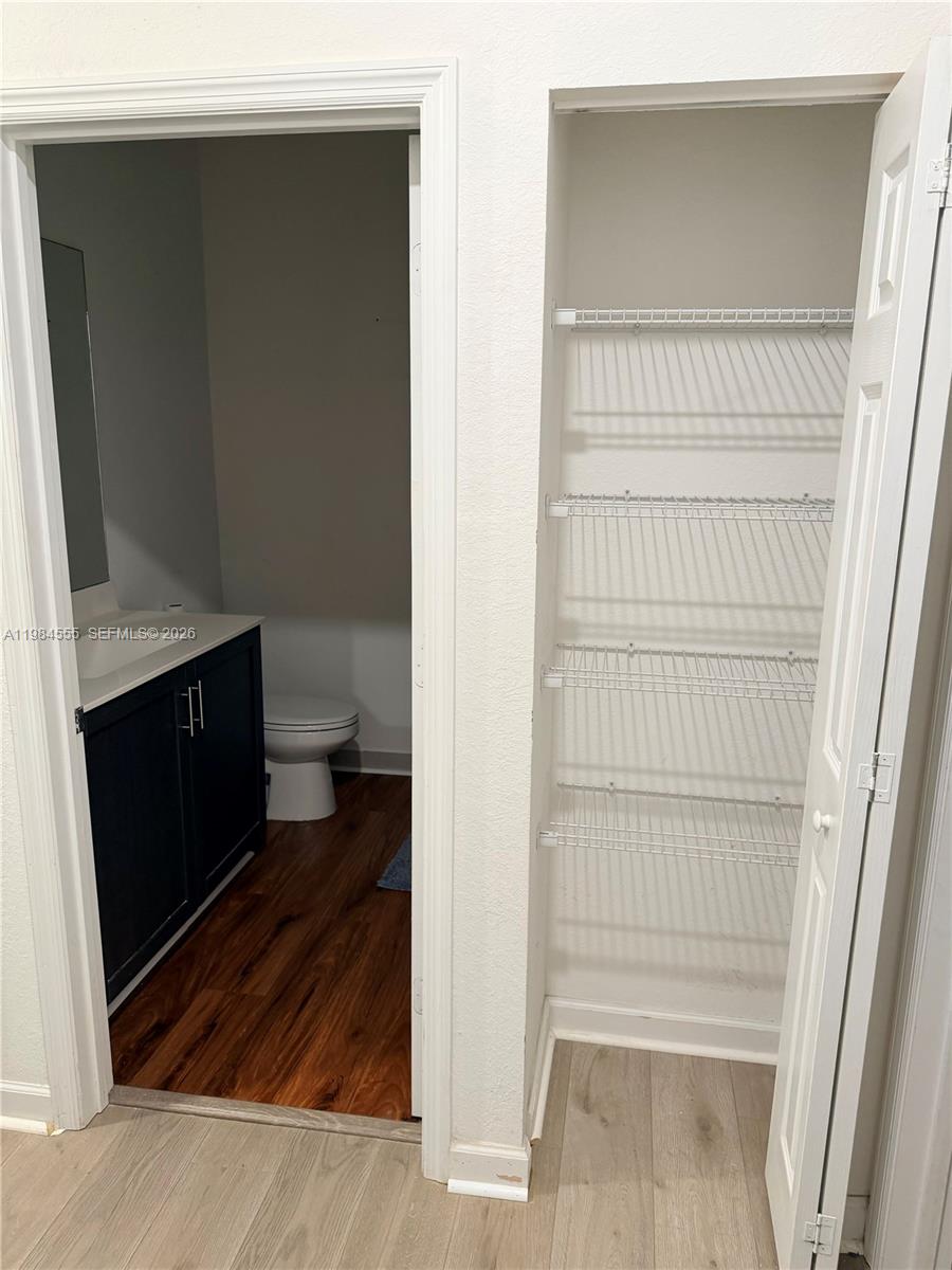 RESERVE AT EDGEWOOD - Residential Lease