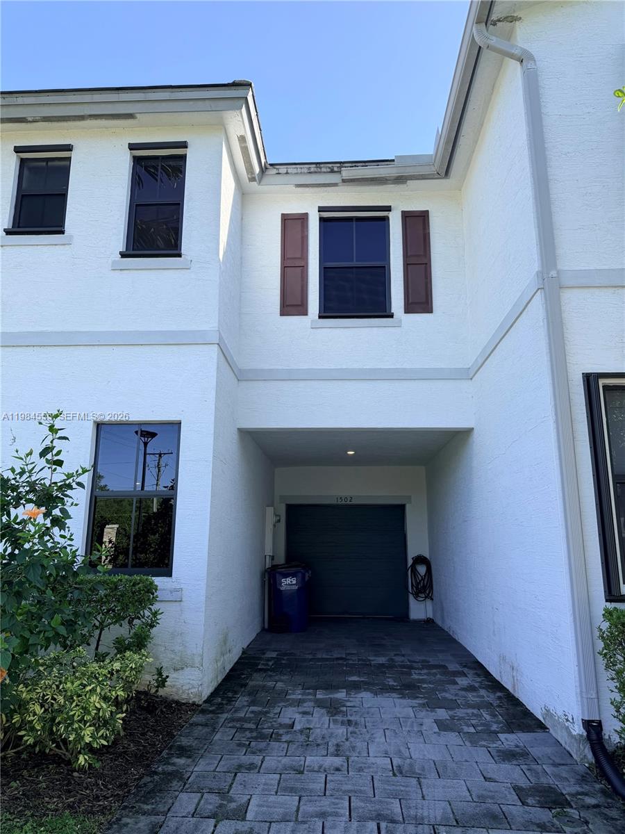 RESERVE AT EDGEWOOD - Residential Lease