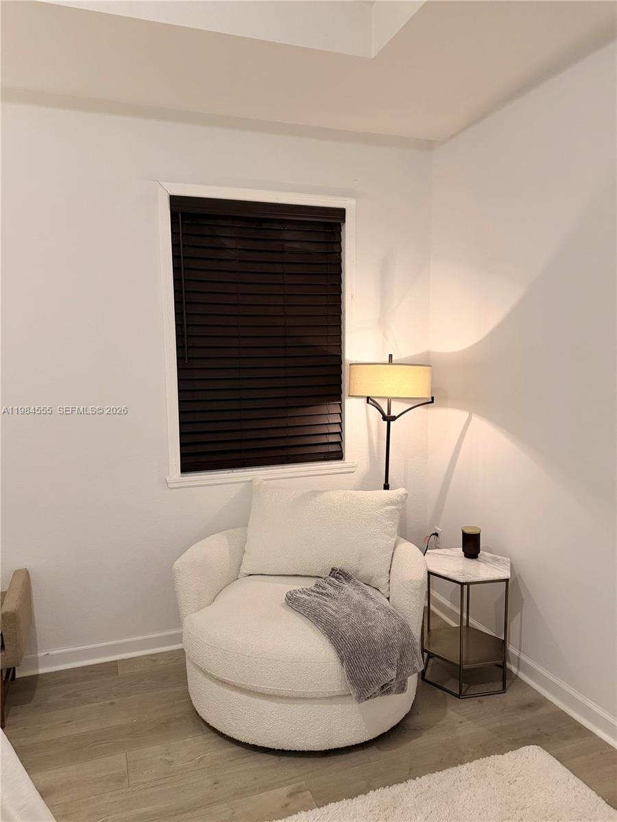 RESERVE AT EDGEWOOD - Residential Lease