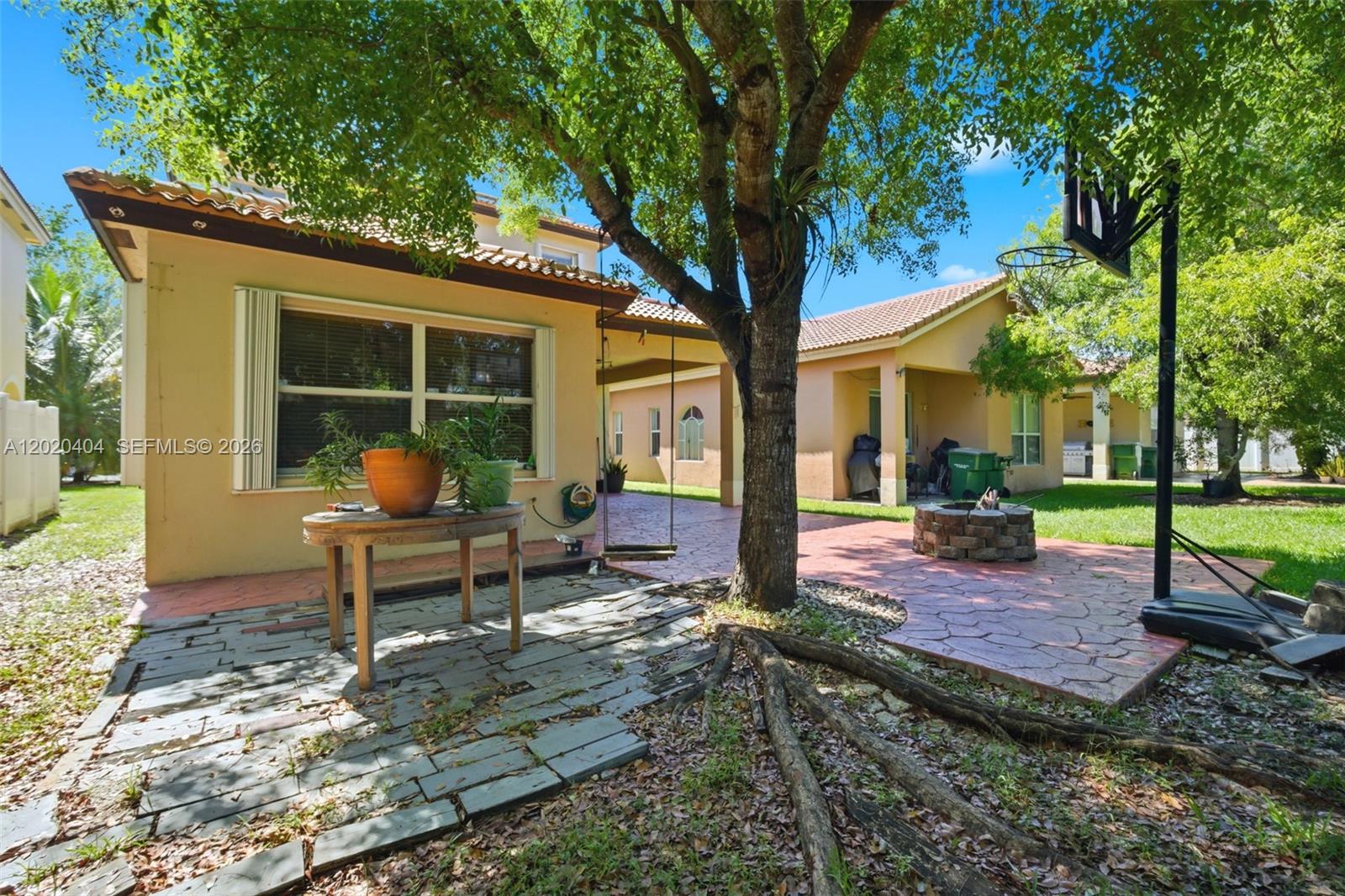 PORTOFINO POINTE - Residential