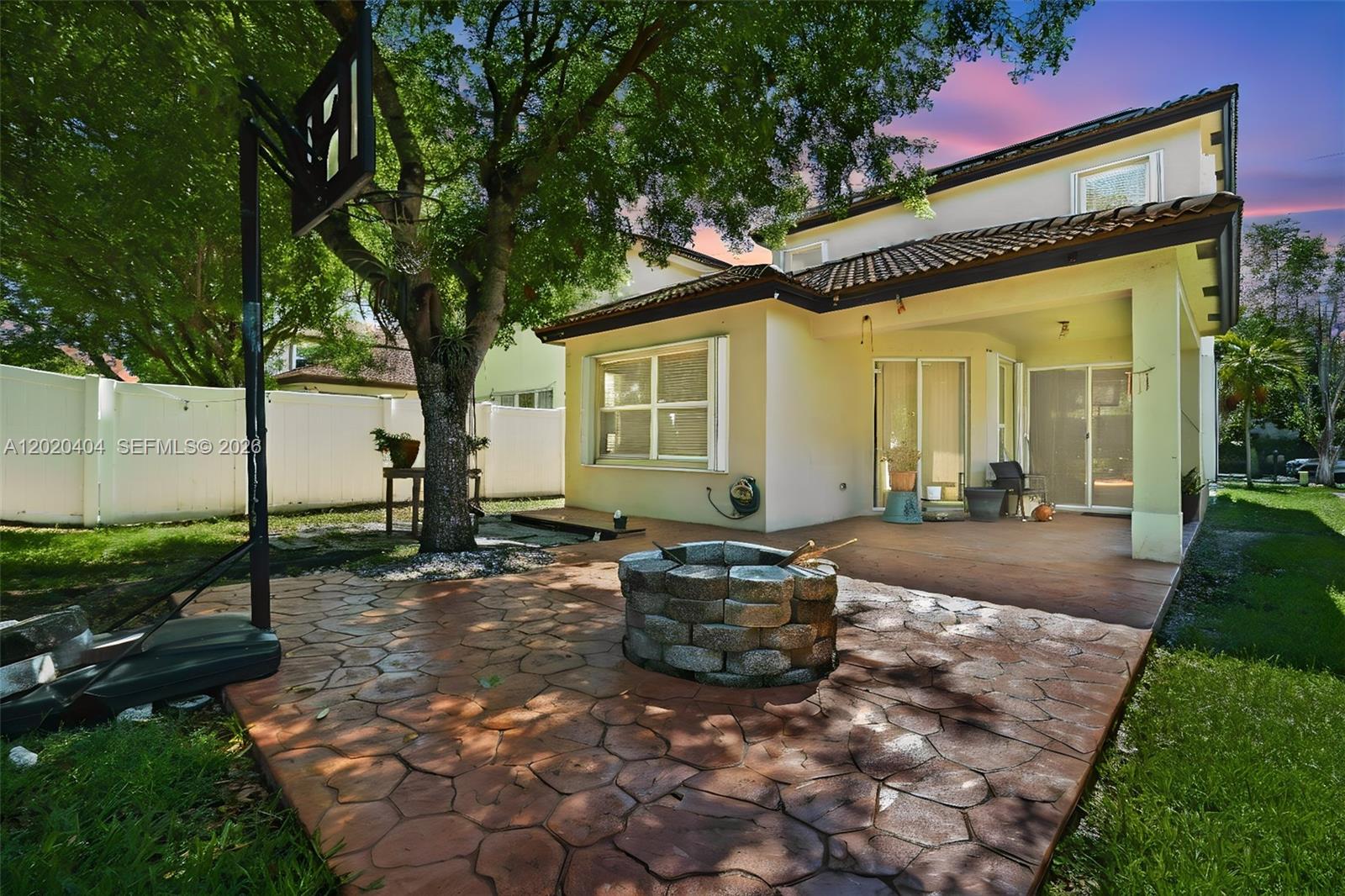 PORTOFINO POINTE - Residential