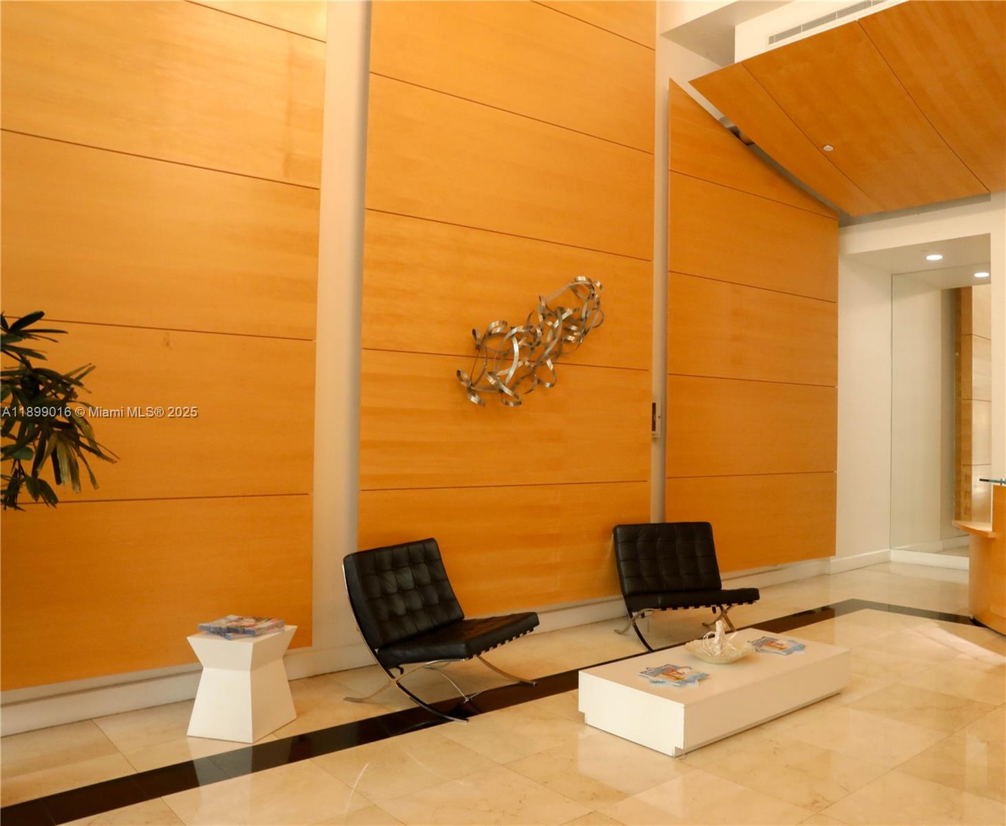 CITY 24 CONDO - Residential