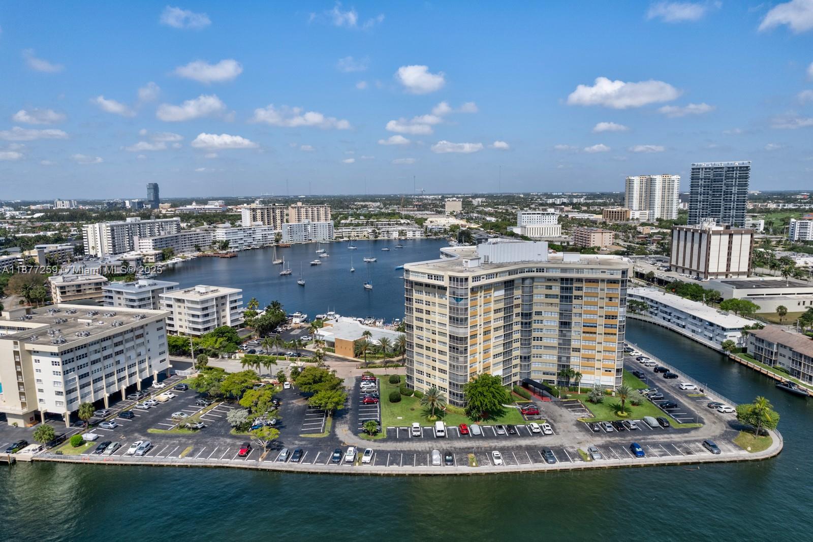 LAKE POINT TOWER CONDOMIN - Residential