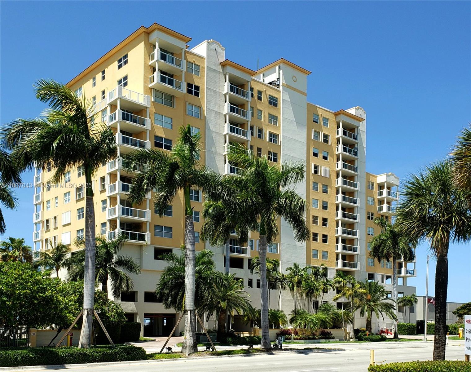 Property for Sale at 1625 Kennedy Causeway 1207C, North Bay Village, Miami-Dade County, Florida - Bedrooms: 2 
Bathrooms: 2  - $470,000