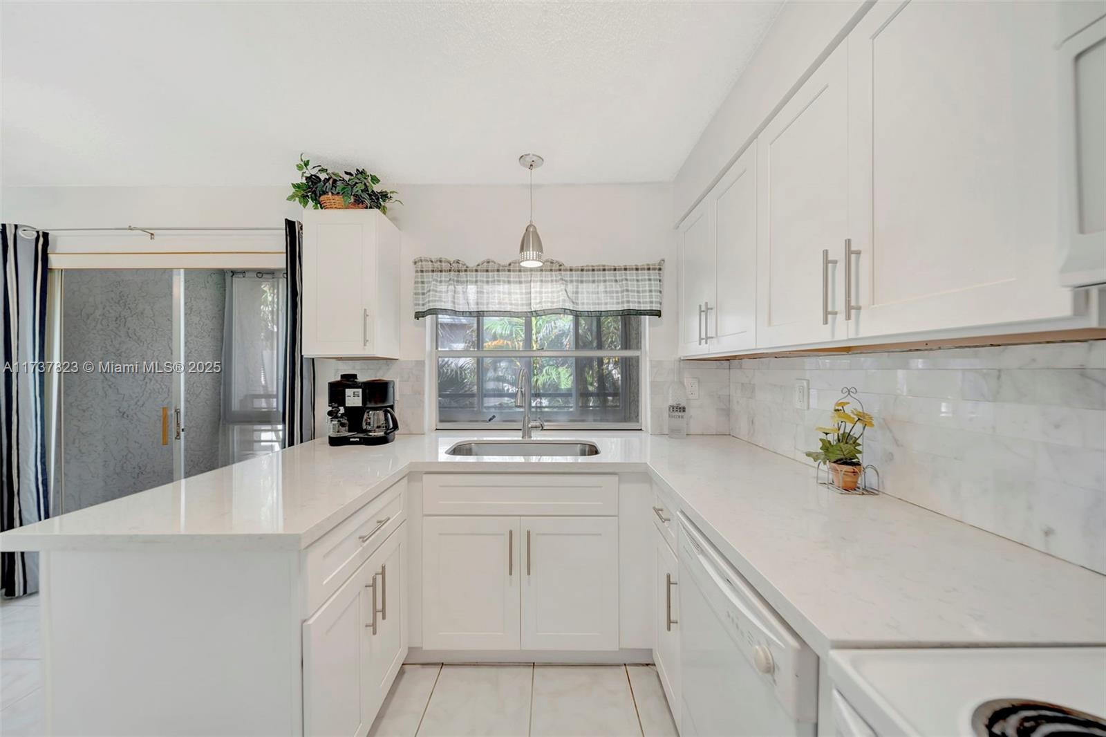 5350 NE 6th Ave D11