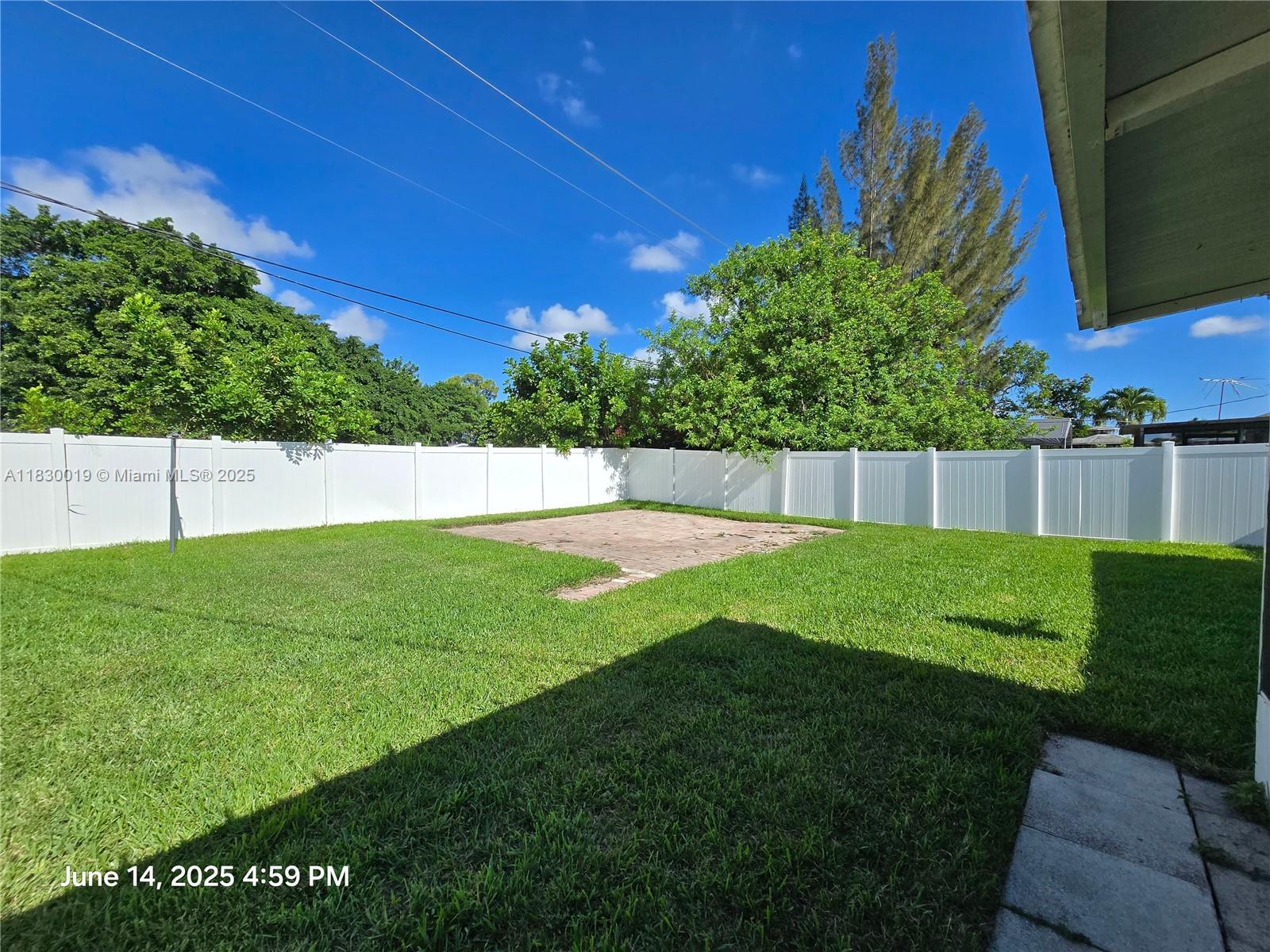 3530 S 55th Ave