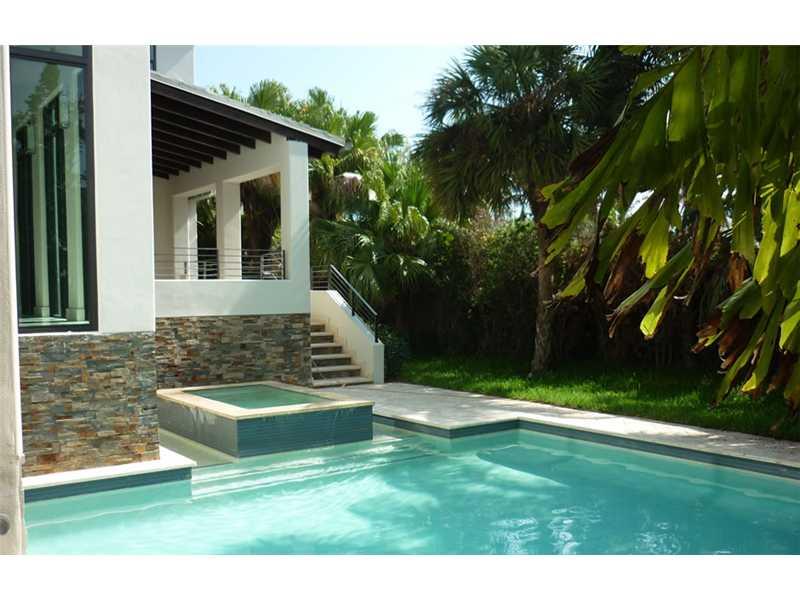 TROPICAL ISLE HOMES SUB 4 - Residential