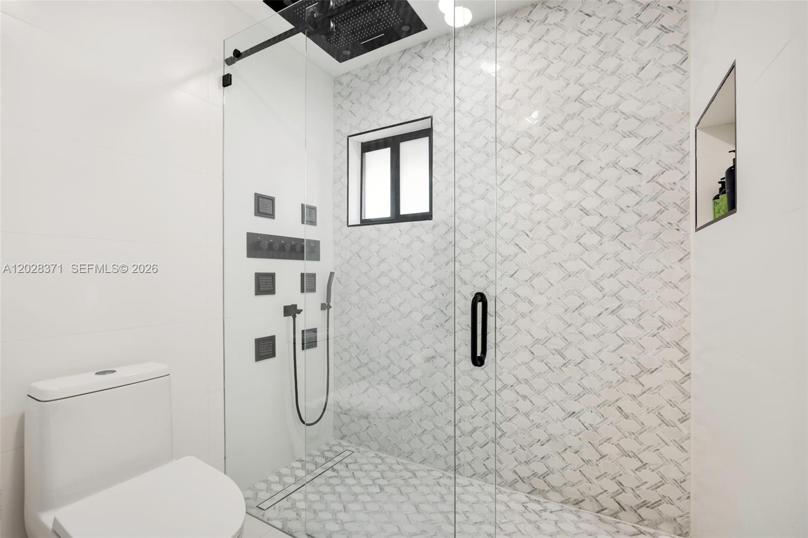 CHARNA ESTATES - Residential