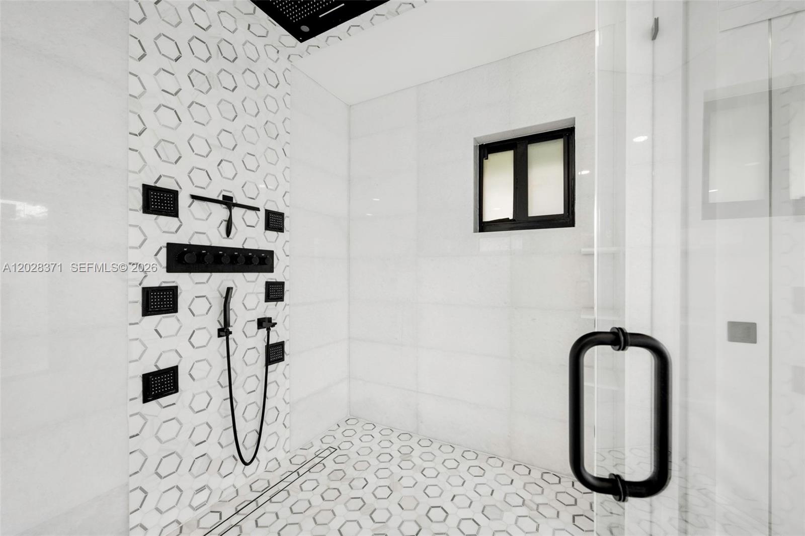CHARNA ESTATES - Residential