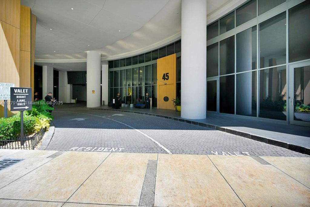 BRICKELL HEIGHTS EAST CON - Residential