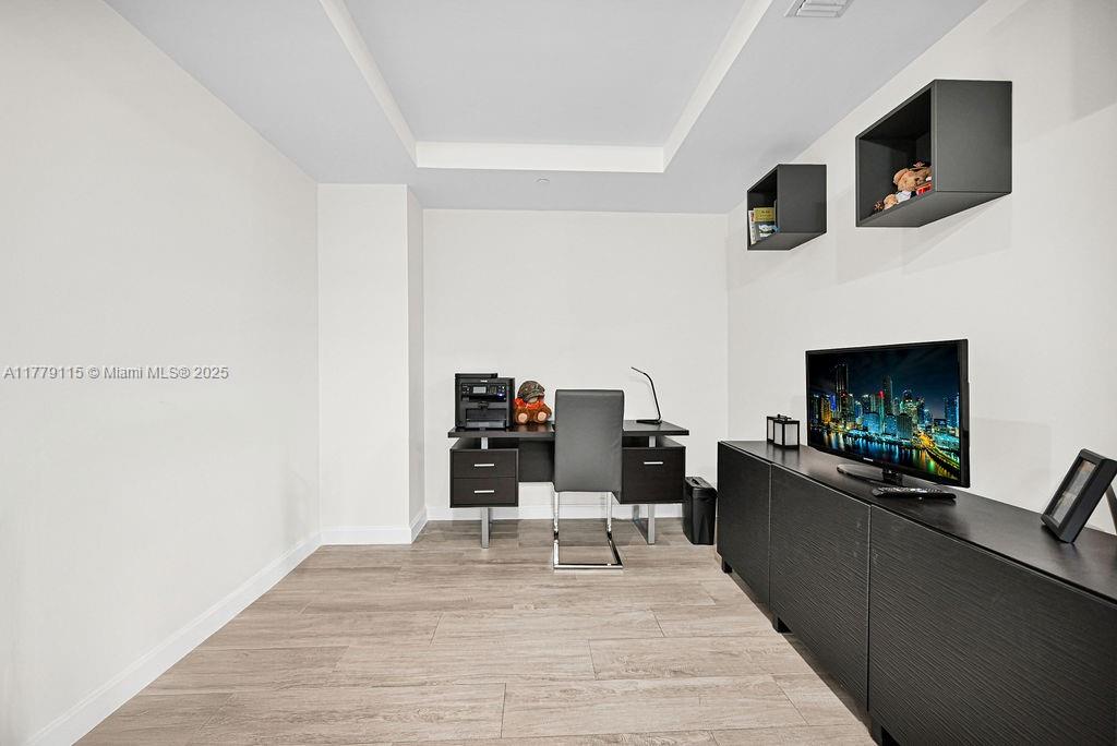 BRICKELL HEIGHTS EAST CON - Residential