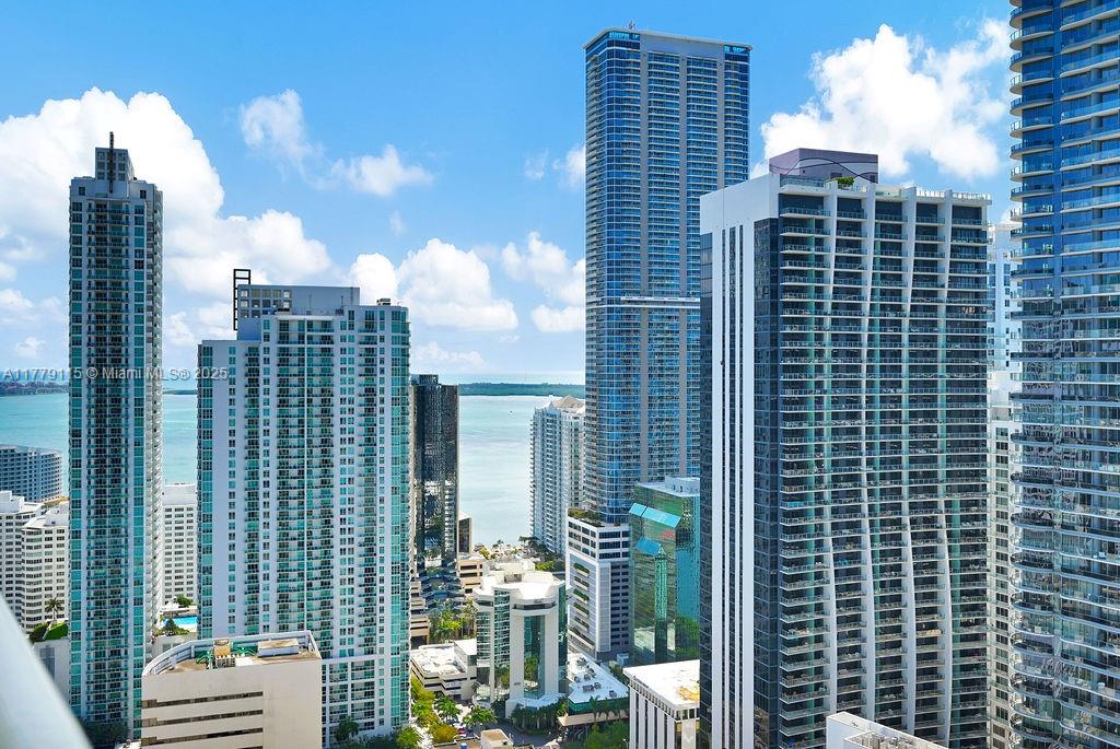 Property for Sale at 45 Sw 9th St 3705, Miami, Broward County, Florida - Bedrooms: 1 
Bathrooms: 2  - $697,000