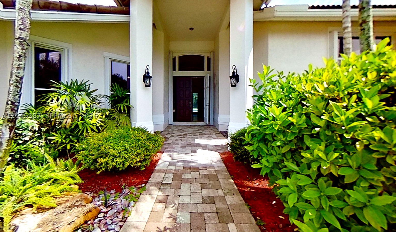 405 Sabal Way