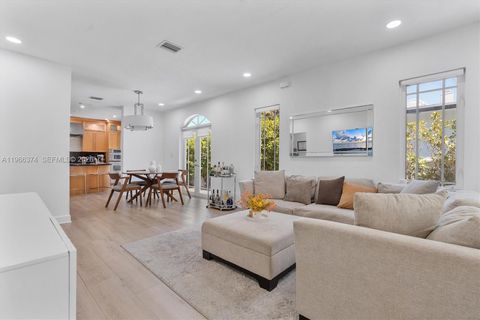 2231 SW 17th St Miami FL 33145