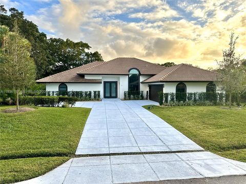 2 Alnwick Rd Palm Beach Gardens FL 33418