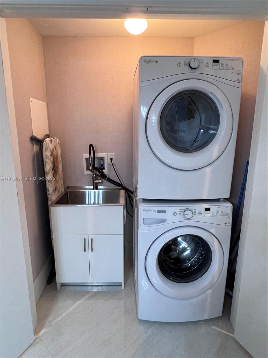 MARINA PALMS RESIDENCES N - Residential