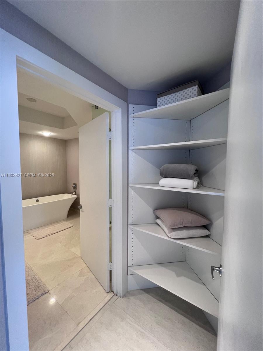 MARINA PALMS RESIDENCES N - Residential