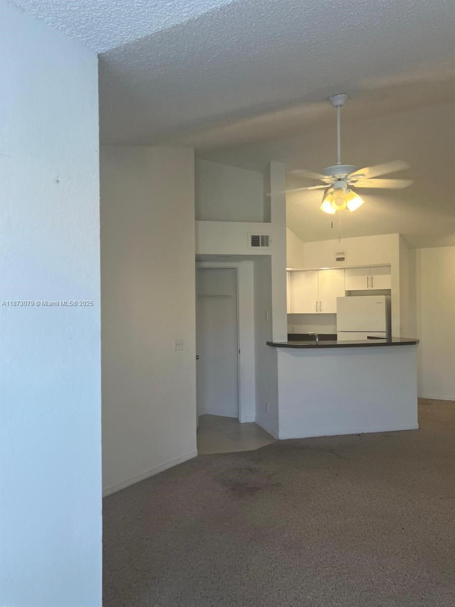 CORAL KEY CONDO - Residential Lease