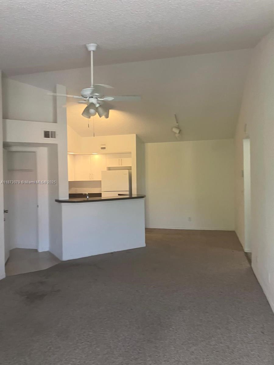 CORAL KEY CONDO - Residential Lease