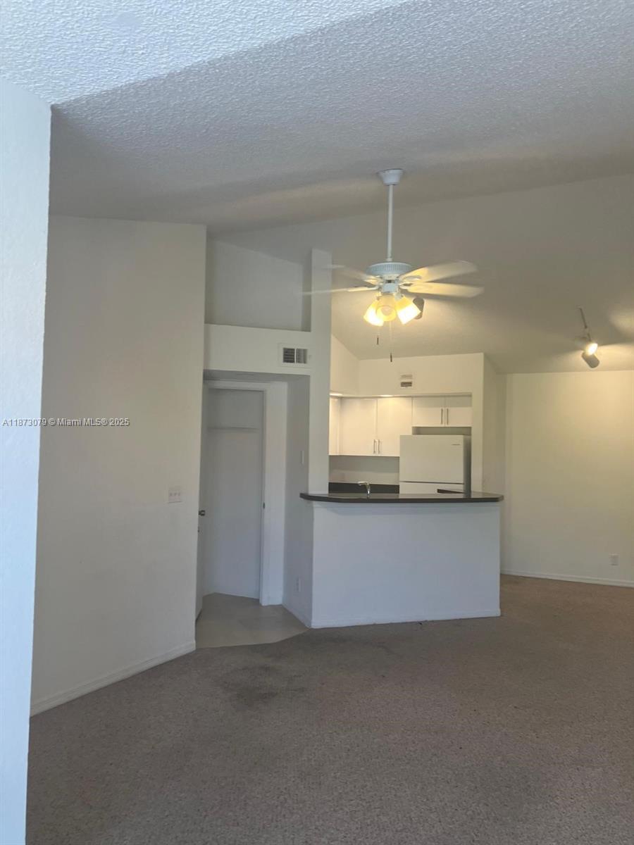 CORAL KEY CONDO - Residential Lease